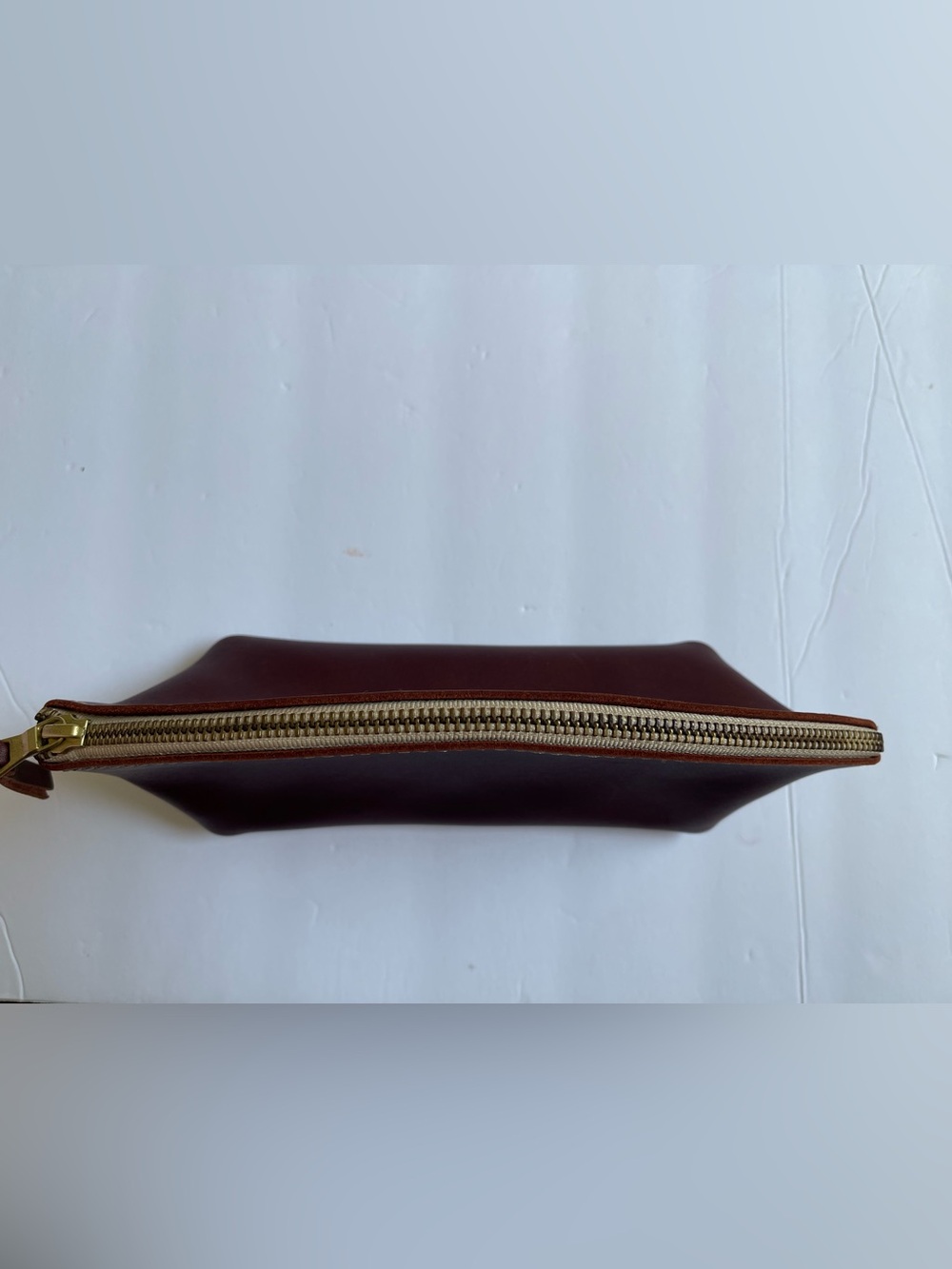 Portland Leather Brown Eclipse Makeup Bag Half-Moon Zip Cosmetic Pouch - Picture 5 of 13